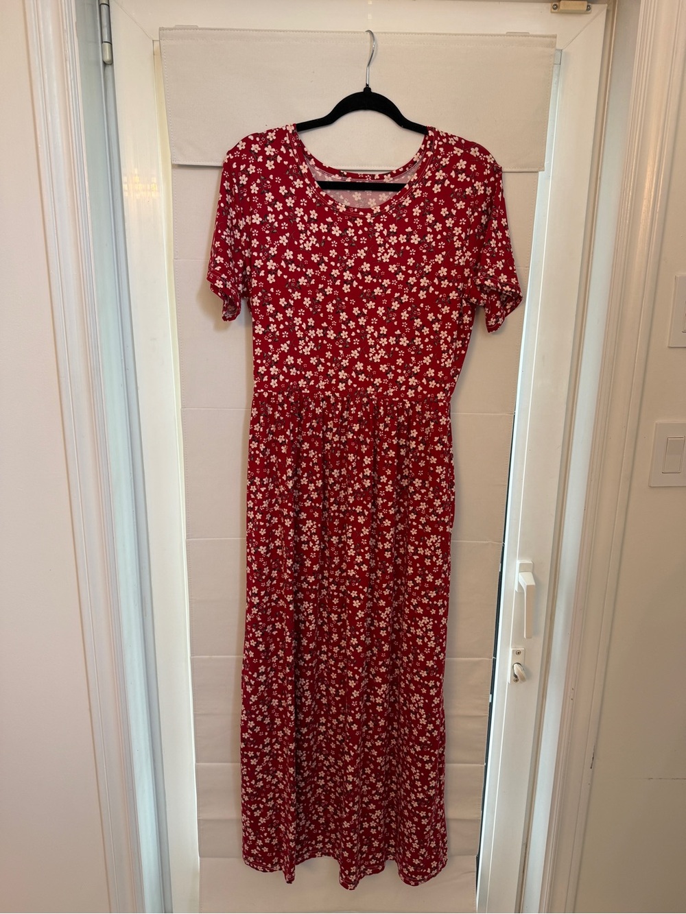 Red Floral Short-Sleeve Maxi Dress